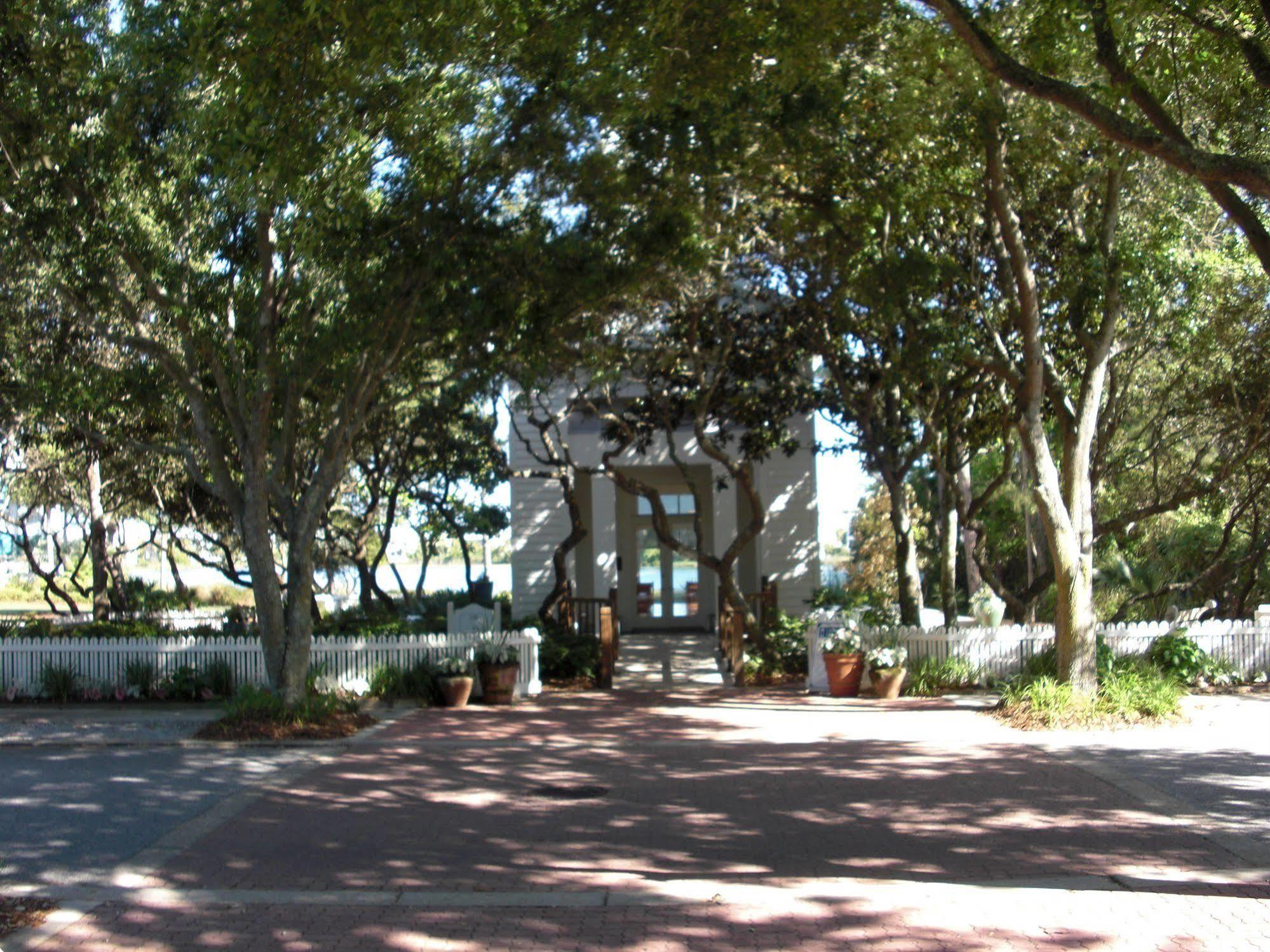 Carillon Beach Resort Inn Panama City Beach Exterior photo